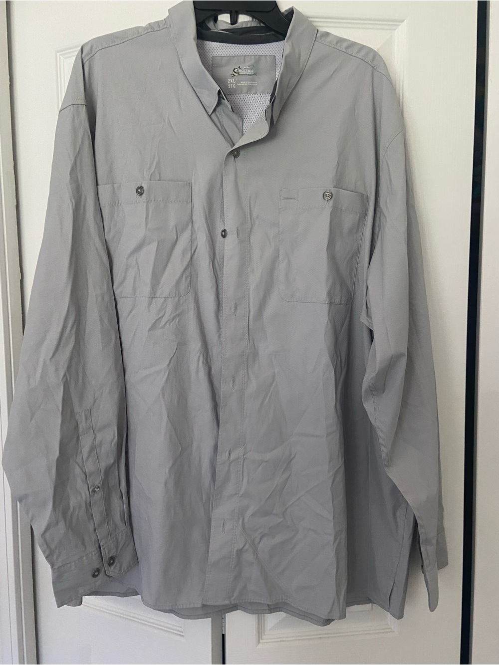 Bass Pro Shops Light Gray Men's Casual Button-Down Shirt